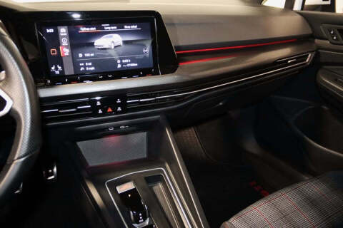 2022 Volkswagen Golf GTI SE