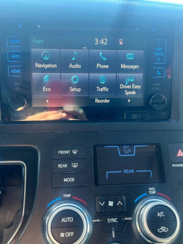 2015 Toyota Sienna