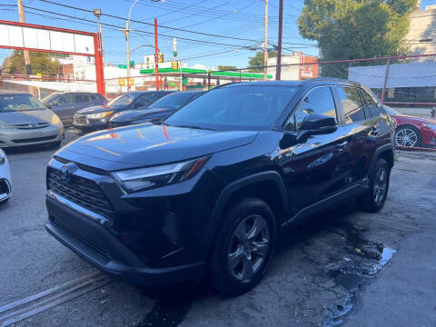 2022 Toyota RAV4 Hybrid XLE
