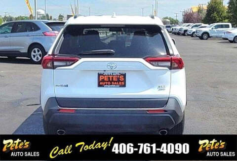 2021 Toyota RAV4 XLE