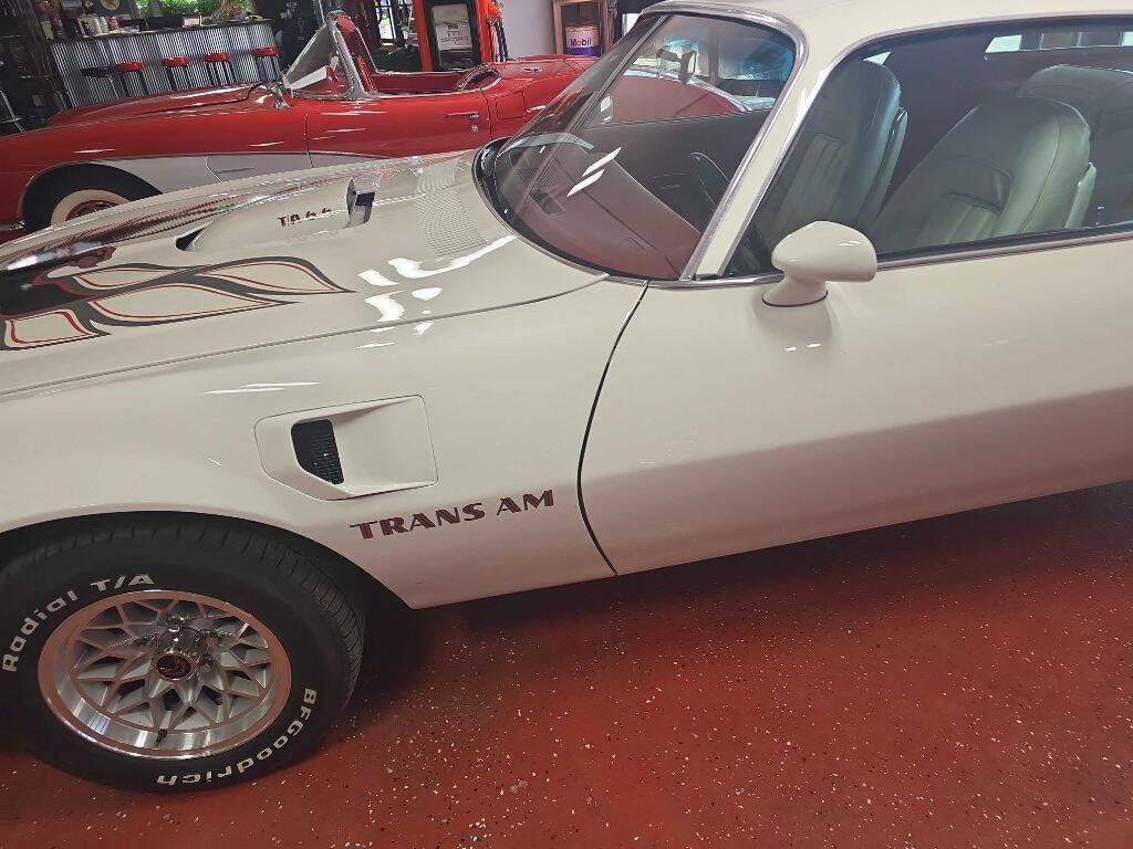 1976 Pontiac Trans Am 10
