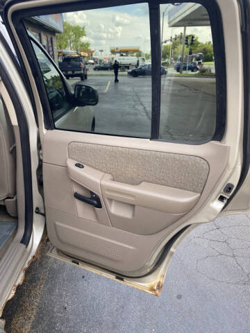 2005 Ford Explorer XLS