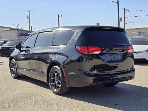 2020 Chrysler Pacifica Touring