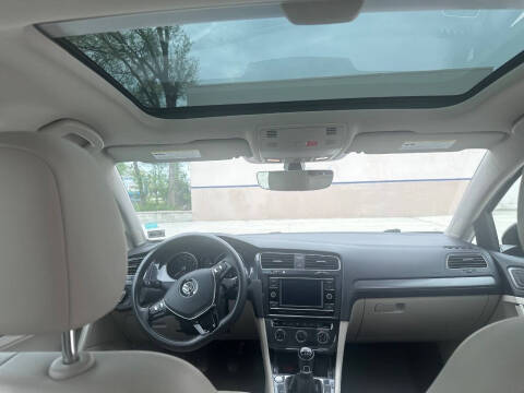 2020 Volkswagen Golf TSI