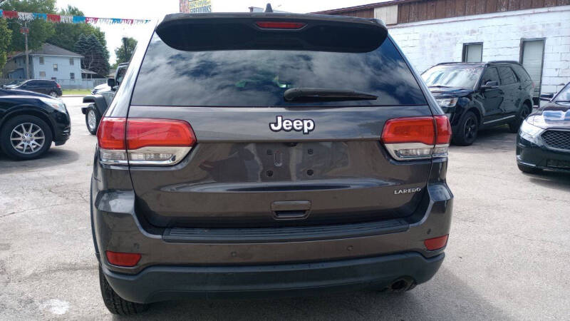 2017 Jeep Grand Cherokee Laredo