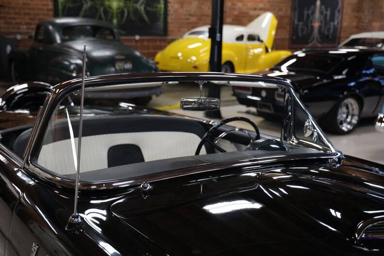 1956 Ford Thunderbird