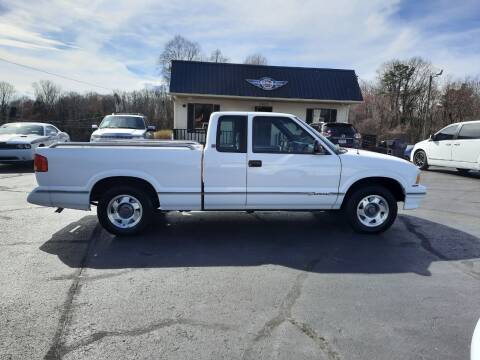 1997 GMC Sonoma for sale at G AND J MOTORS in Elkin NC