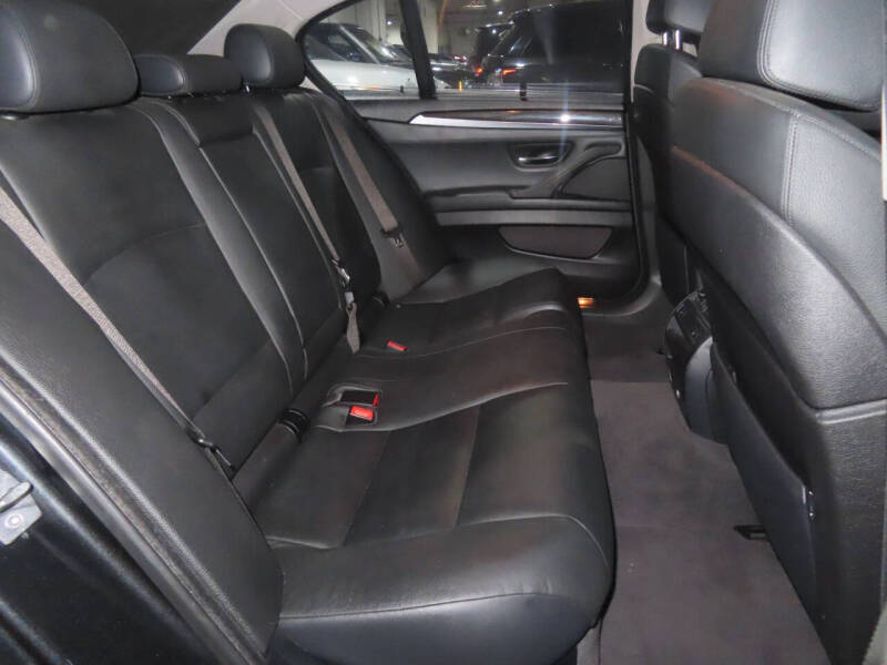 2011 BMW 5 Series 535i