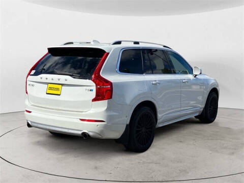 2018 Volvo XC90 T5 Momentum 7-Passenger