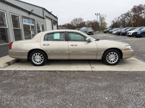 2006 Lincoln Town Car Signature