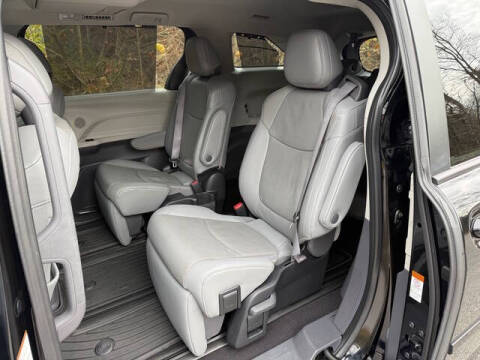 2023 Toyota Sienna Limited 7-Passenger