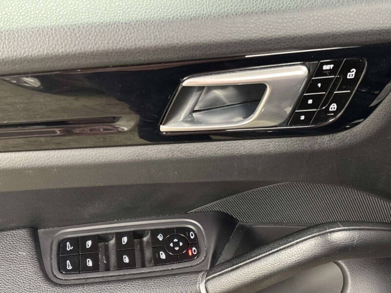 2019 Porsche Cayenne S