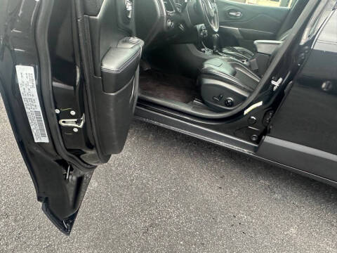 2019 Jeep Cherokee Latitude Plus