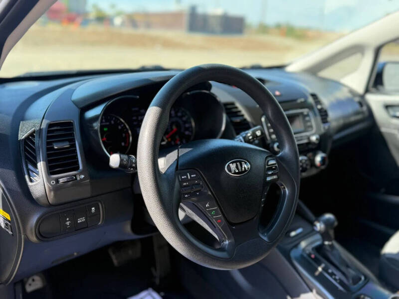 2016 Kia Forte5 LX