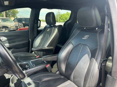 2019 Chrysler Pacifica Touring L Plus