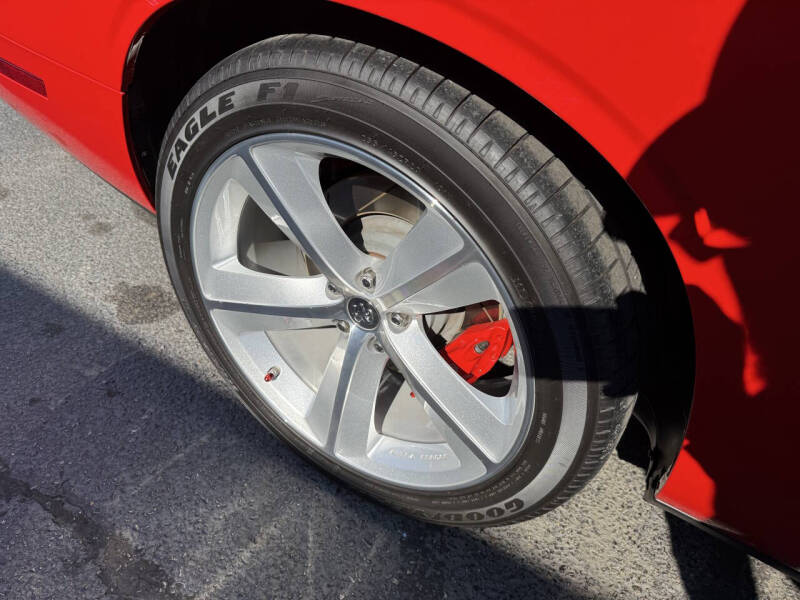 2009 Dodge Challenger SRT8