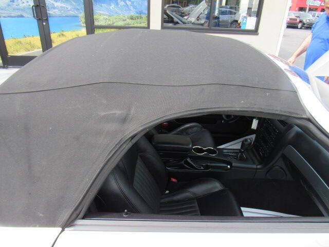 2005 Ford Thunderbird Deluxe