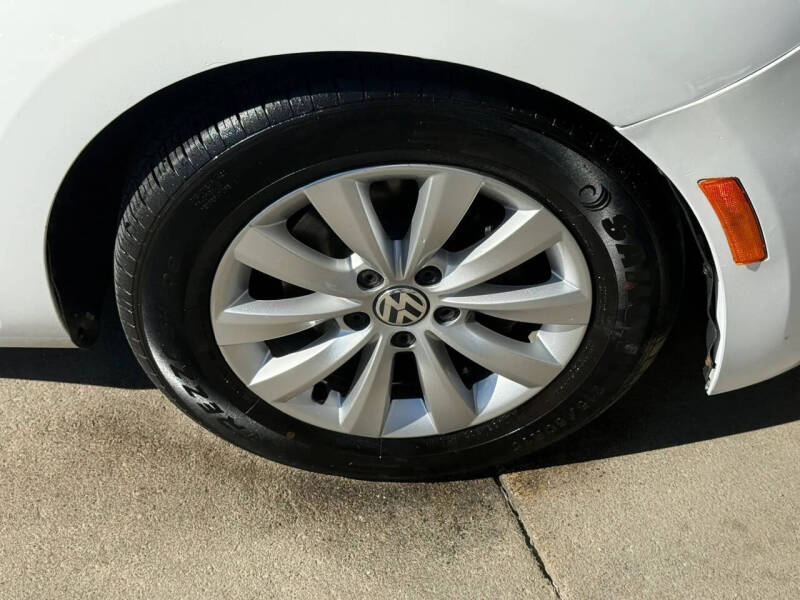 2014 Volkswagen Beetle 2.5L Entry PZEV
