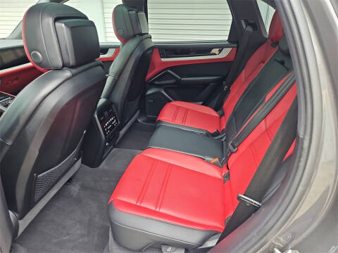 2025 Porsche Cayenne