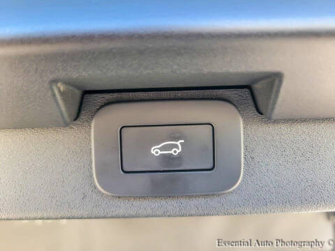 2024 Land Rover Discovery P300 Dynamic SE