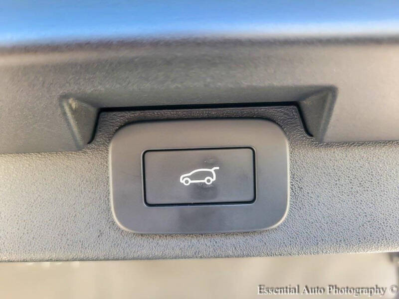 2024 Land Rover Discovery P300 Dynamic SE