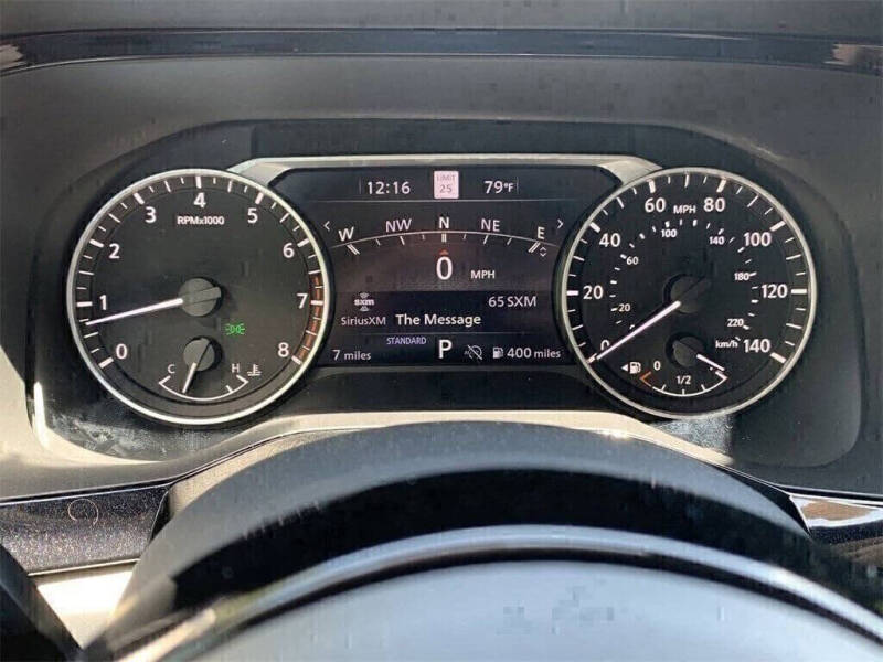 2025 Nissan Pathfinder SL