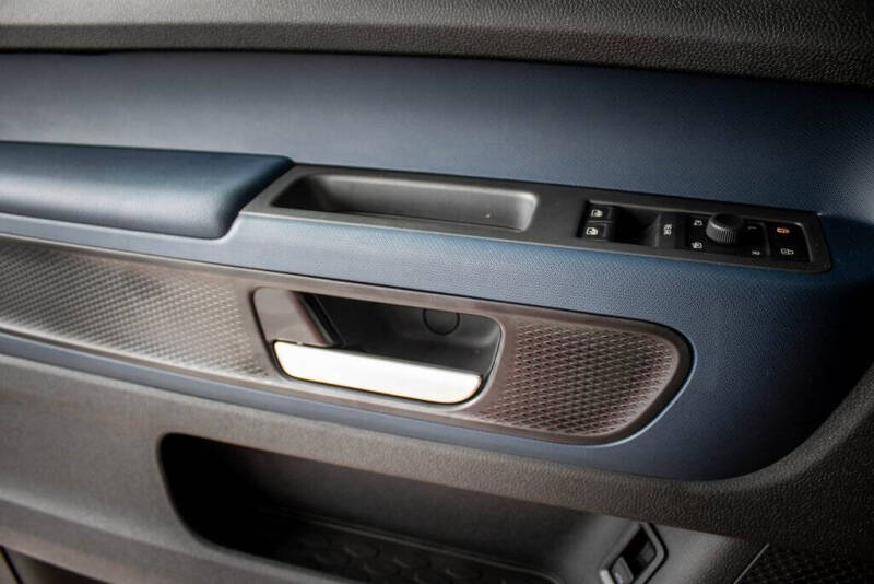 2025 Volkswagen ID. Buzz Pro S Plus