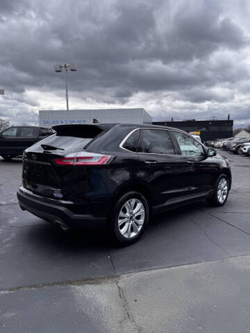 2020 Ford Edge Titanium