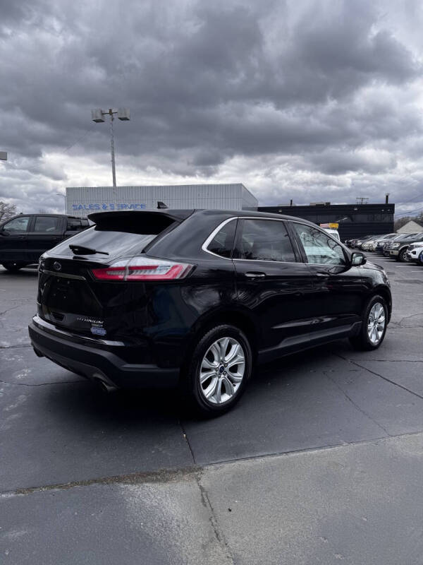 2020 Ford Edge Titanium