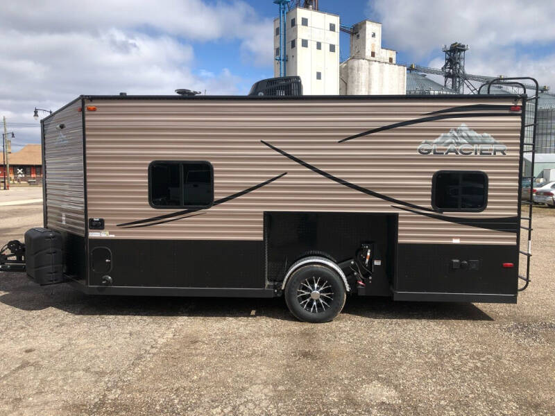 2022 Glacier 17’ RV EXPLORER