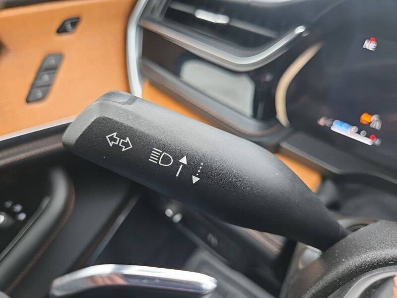 2022 Jeep Grand Cherokee Summit Reserve