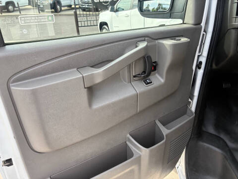 2017 Chevrolet Express 2500