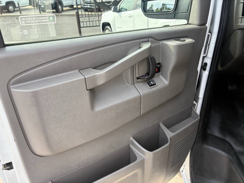 2017 Chevrolet Express 2500