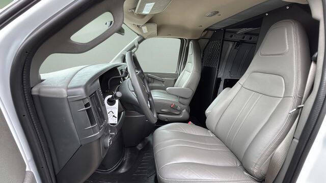 2025 Chevrolet Express 2500
