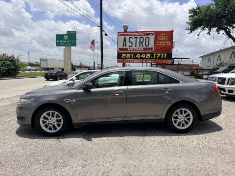2013 Ford Taurus SE