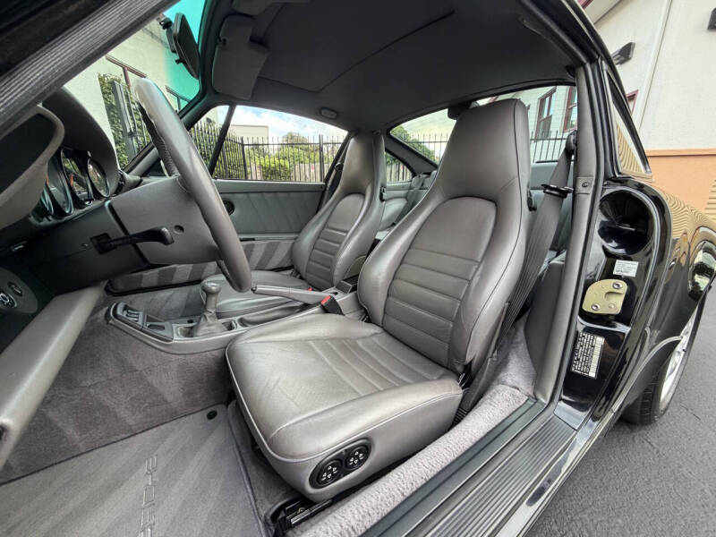 1993 Porsche 911 Carrera 2