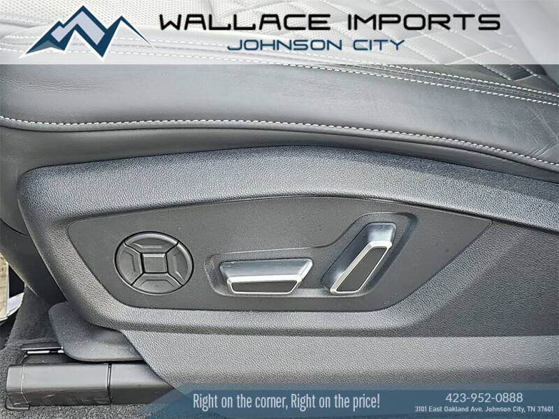 2025 Audi SQ7 4.0T quattro Premium Plus