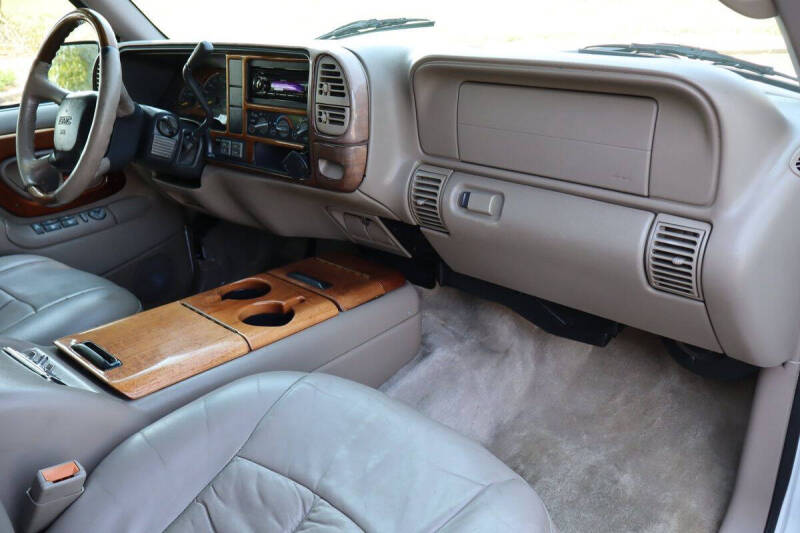 1999 GMC Suburban