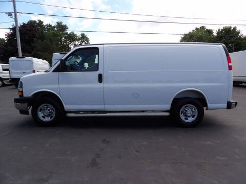 2025 Chevrolet Express 2500