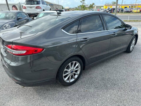 2017 Ford Fusion SE
