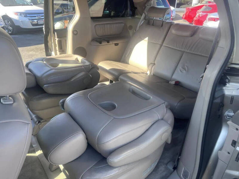 2005 Toyota Sienna XLE Limited 7 Passenger