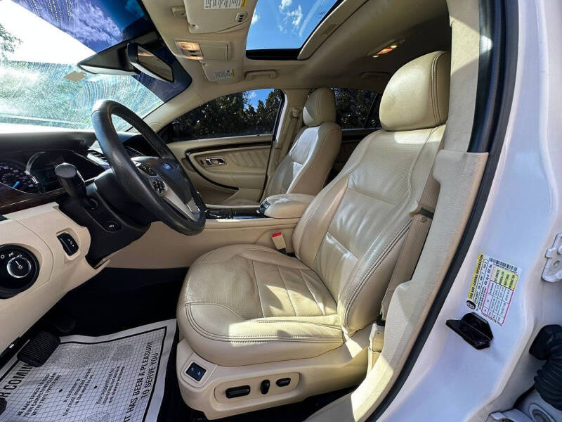 2019 Ford Taurus Limited