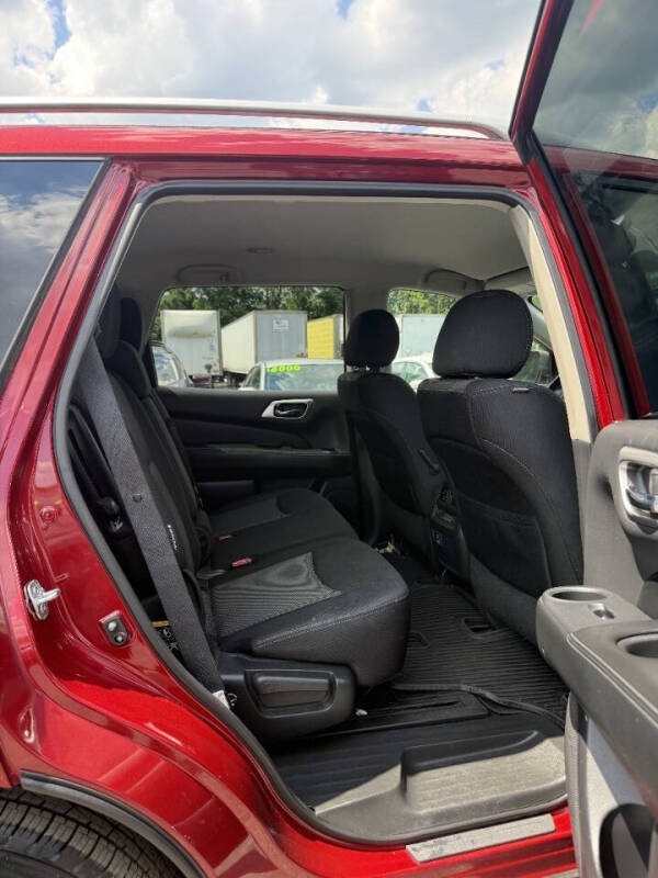 2018 Nissan Pathfinder SV