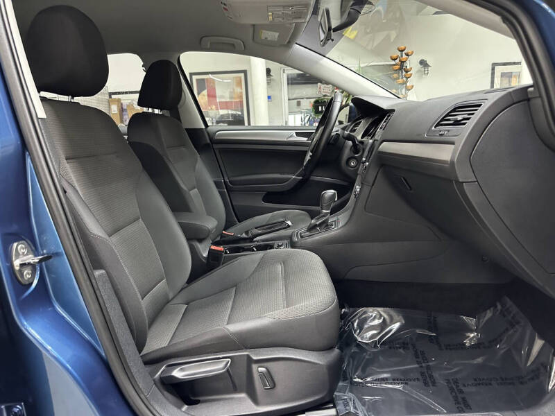 2017 Volkswagen Golf SportWagen TSI S 4Motion