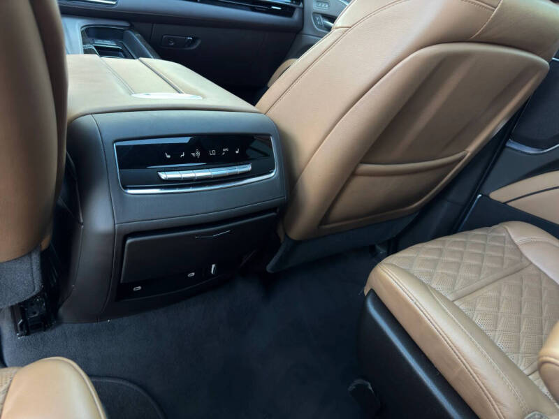 2023 Cadillac Escalade Sport