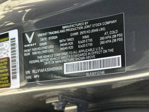 2025 VinFast VF8 Plus