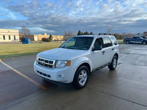 2012 Ford Escape for sale at JE Autoworks LLC in Willoughby OH