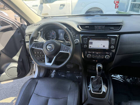 2017 Nissan Rogue SL