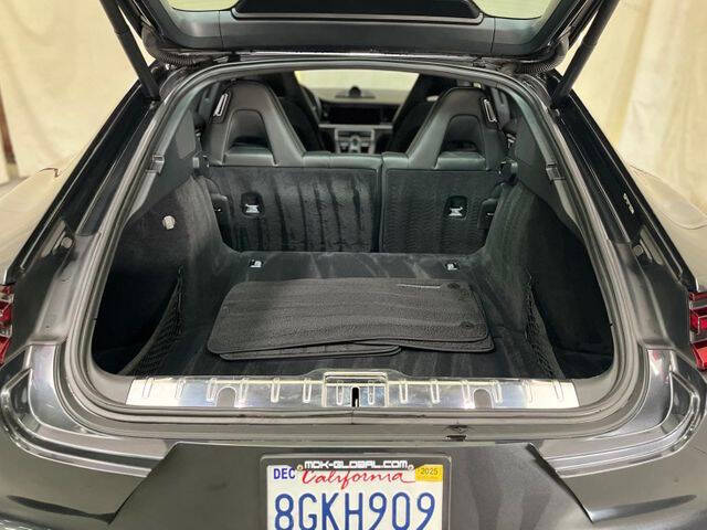 2018 Porsche Panamera 4