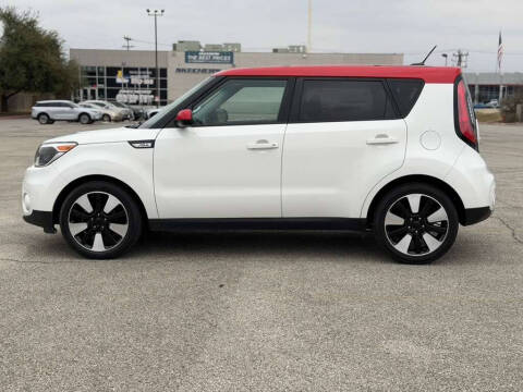 2017 Kia Soul +